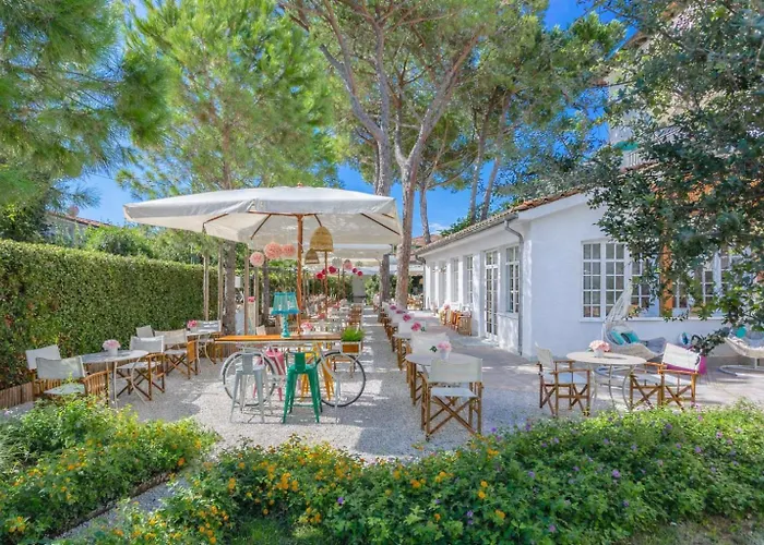 Hotel La Pineta Al Mare Forte dei Marmi photo